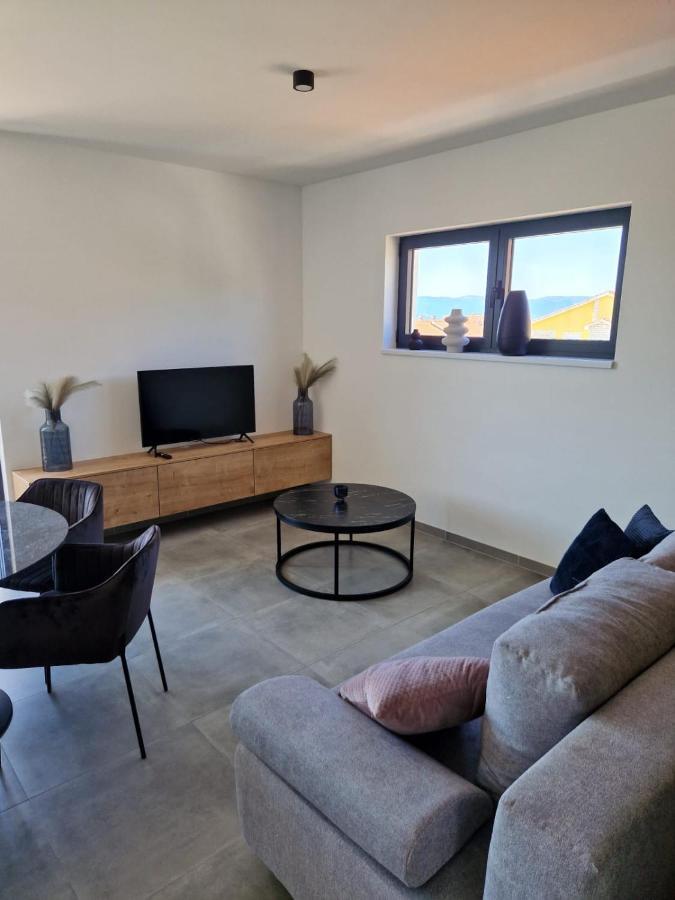 Apartments Terra Sun With Private Pool Or Jacuzzi Нівице Екстер'єр фото