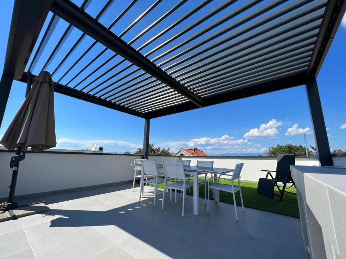 Apartments Terra Sun With Private Pool Or Jacuzzi Нівице Екстер'єр фото