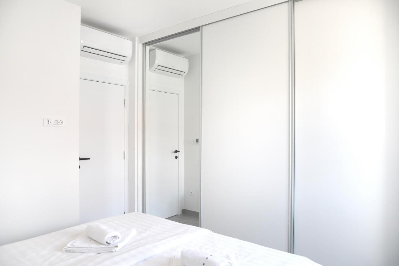 Apartments Terra Sun With Private Pool Or Jacuzzi Нівице Екстер'єр фото